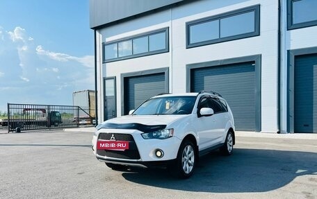 Mitsubishi Outlander III рестайлинг 3, 2011 год, 1 429 000 рублей, 2 фотография