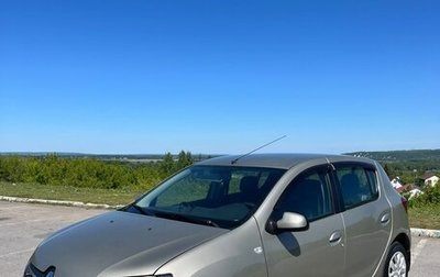 Renault Sandero II рестайлинг, 2015 год, 615 000 рублей, 1 фотография