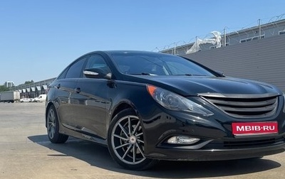 Hyundai Sonata VI, 2013 год, 950 000 рублей, 1 фотография