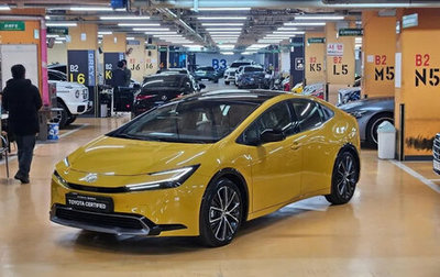 Toyota Prius IV XW50, 2024 год, 4 270 000 рублей, 1 фотография