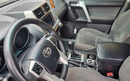 Toyota Land Cruiser Prado 150 рестайлинг 2, 2010 год, 2 460 000 рублей, 8 фотография