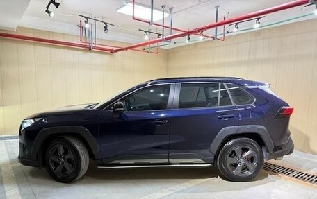 Toyota RAV4, 2021 год, 2 832 000 рублей, 5 фотография