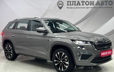 Skoda Kodiaq I, 2023 год, 3 949 000 рублей, 3 фотография