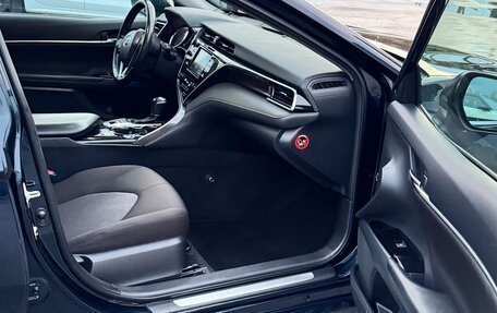 Toyota Camry, 2018 год, 2 190 000 рублей, 14 фотография