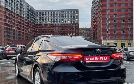 Toyota Camry, 2018 год, 2 190 000 рублей, 2 фотография