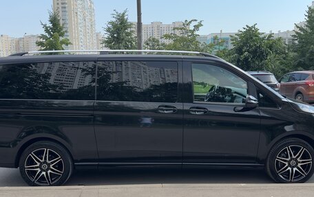 Mercedes-Benz V-Класс, 2023 год, 9 600 000 рублей, 3 фотография