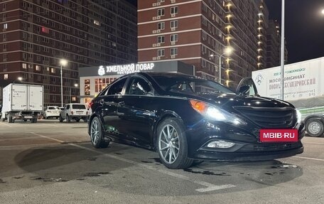 Hyundai Sonata VI, 2013 год, 950 000 рублей, 16 фотография