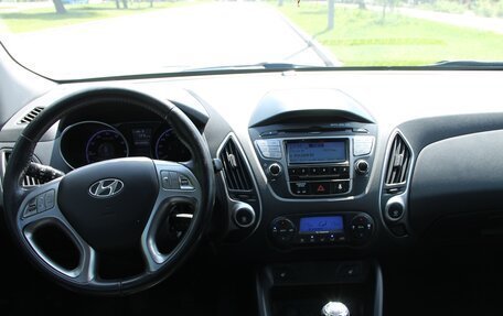 Hyundai ix35 I рестайлинг, 2011 год, 1 100 000 рублей, 18 фотография