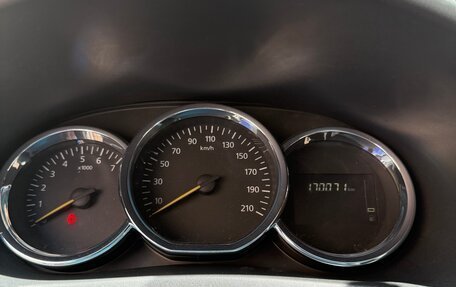 Renault Logan II, 2021 год, 800 000 рублей, 8 фотография