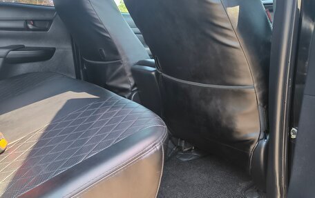 Toyota Hilux VIII, 2017 год, 3 800 000 рублей, 6 фотография