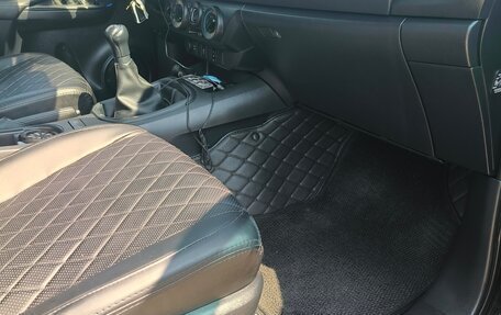 Toyota Hilux VIII, 2017 год, 3 800 000 рублей, 5 фотография