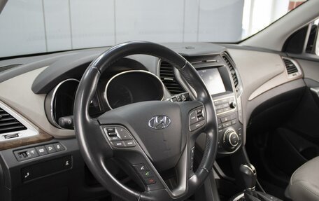 Hyundai Santa Fe III рестайлинг, 2017 год, 2 440 000 рублей, 13 фотография
