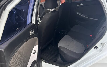 Hyundai Solaris II рестайлинг, 2011 год, 465 000 рублей, 12 фотография
