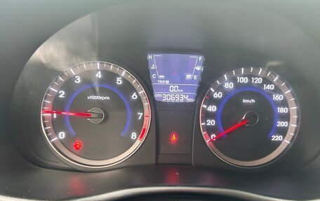 Hyundai Solaris II рестайлинг, 2011 год, 465 000 рублей, 9 фотография