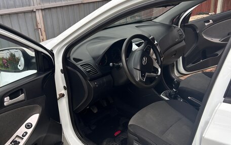 Hyundai Solaris II рестайлинг, 2011 год, 465 000 рублей, 13 фотография