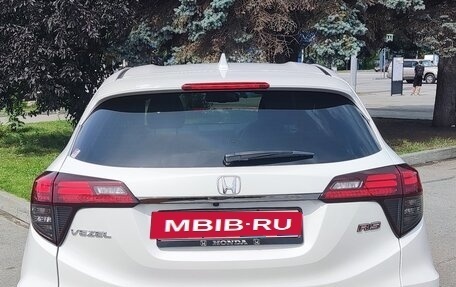 Honda Vezel, 2019 год, 2 290 000 рублей, 4 фотография