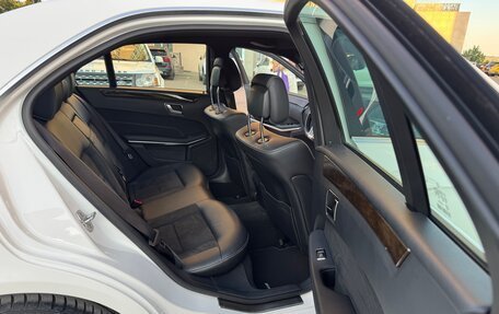 Mercedes-Benz E-Класс, 2013 год, 2 000 000 рублей, 18 фотография