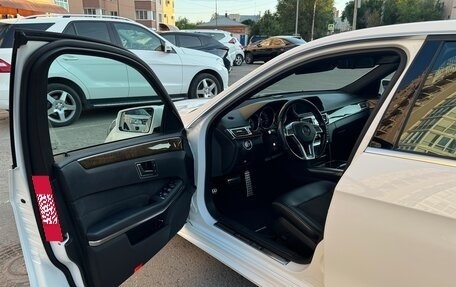 Mercedes-Benz E-Класс, 2013 год, 2 000 000 рублей, 12 фотография