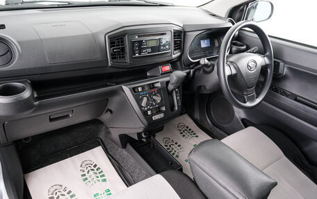 Daihatsu Mira e:S II, 2019 год, 739 000 рублей, 13 фотография