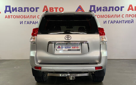Toyota Land Cruiser Prado 150 рестайлинг 2, 2011 год, 2 589 000 рублей, 4 фотография