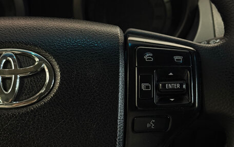 Toyota Land Cruiser Prado 150 рестайлинг 2, 2011 год, 2 589 000 рублей, 10 фотография