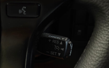 Toyota Land Cruiser Prado 150 рестайлинг 2, 2011 год, 2 589 000 рублей, 11 фотография
