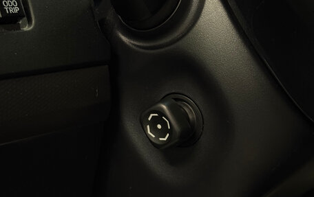 Toyota Land Cruiser Prado 150 рестайлинг 2, 2011 год, 2 589 000 рублей, 14 фотография