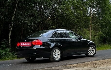 BMW 3 серия, 2011 год, 1 050 000 рублей, 3 фотография