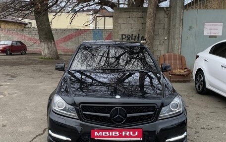 Mercedes-Benz C-Класс, 2011 год, 1 250 000 рублей, 2 фотография