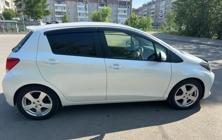 Toyota Vitz, 2014 год, 1 050 000 рублей, 2 фотография