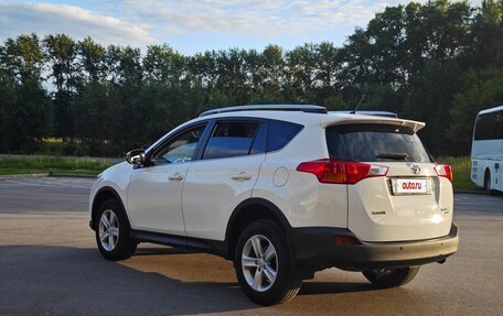Toyota RAV4, 2013 год, 1 950 000 рублей, 2 фотография