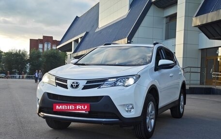 Toyota RAV4, 2013 год, 1 950 000 рублей, 5 фотография