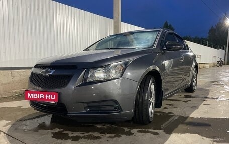 Chevrolet Cruze II, 2011 год, 720 000 рублей, 3 фотография
