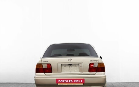 Toyota Camry V40, 1998 год, 449 000 рублей, 6 фотография