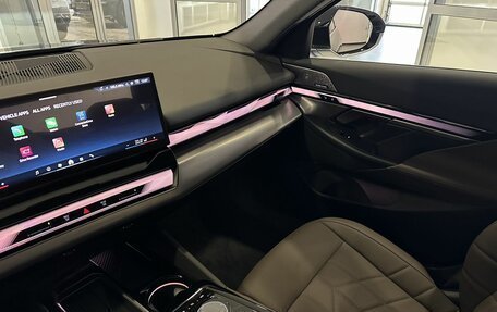 BMW 5 серия, 2025 год, 8 600 000 рублей, 13 фотография