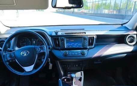 Toyota RAV4, 2016 год, 1 950 000 рублей, 5 фотография