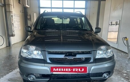Chevrolet Niva I рестайлинг, 2015 год, 640 000 рублей, 2 фотография