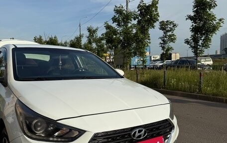 Hyundai Solaris II рестайлинг, 2018 год, 1 050 000 рублей, 11 фотография