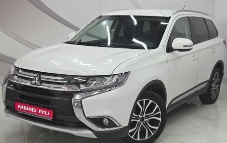 Mitsubishi Outlander III рестайлинг 3, 2015 год, 1 680 000 рублей, 1 фотография