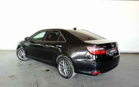 Toyota Camry, 2017 год, 2 285 000 рублей, 4 фотография