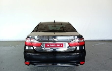 Toyota Camry, 2017 год, 2 285 000 рублей, 5 фотография