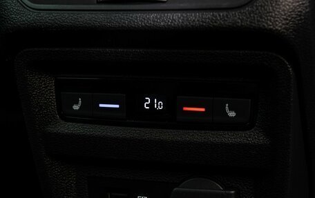 Volkswagen Tiguan II, 2018 год, 2 075 000 рублей, 21 фотография