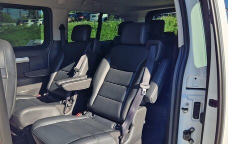 Opel Zafira Life I, 2021 год, 3 490 000 рублей, 15 фотография