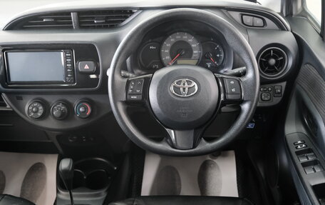 Toyota Vitz, 2018 год, 1 099 000 рублей, 11 фотография
