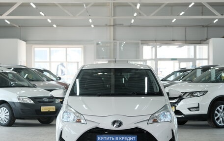 Toyota Vitz, 2018 год, 1 099 000 рублей, 2 фотография