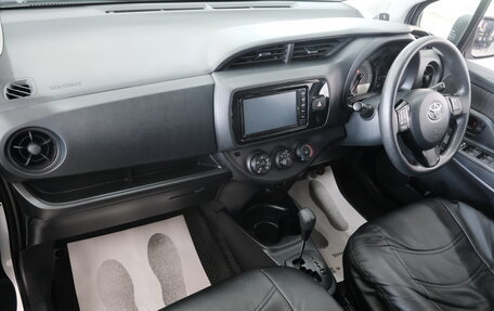 Toyota Vitz, 2018 год, 1 099 000 рублей, 20 фотография