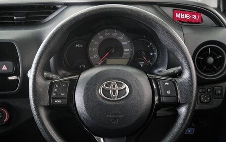 Toyota Vitz, 2018 год, 1 099 000 рублей, 12 фотография