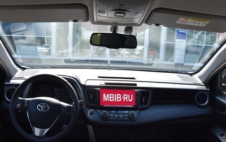 Toyota RAV4, 2018 год, 2 450 000 рублей, 15 фотография