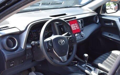Toyota RAV4, 2018 год, 2 450 000 рублей, 13 фотография