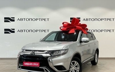 Mitsubishi Outlander III рестайлинг 3, 2018 год, 1 799 000 рублей, 1 фотография